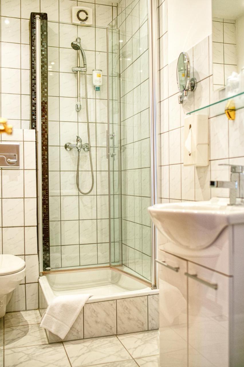 Hotel-Restaurant Central Am Koenigshof Viernheim Kültér fotó
